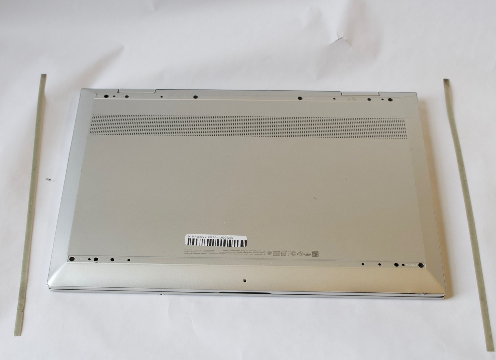 HP Envy 360 15T-CN100 Battery Replacement Guide Step 1
