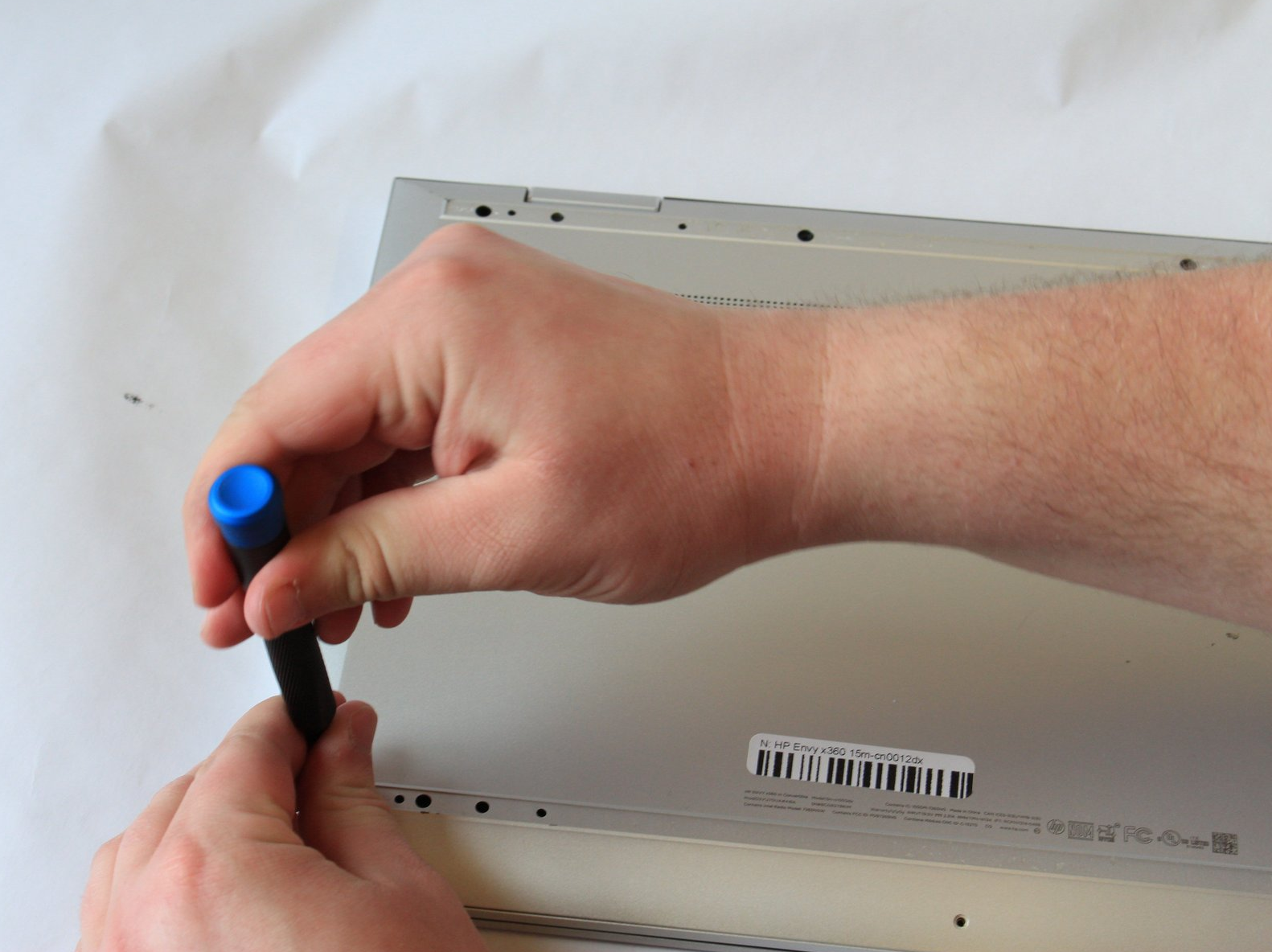 HP Envy 360 15T-CN100 Battery Replacement Guide Step 2